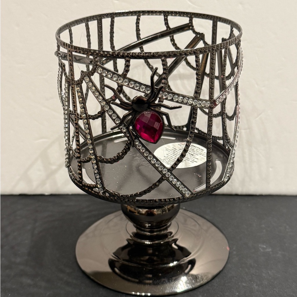 Bath & Biody Works purple Gem Spider pedestal Halloween candle holder